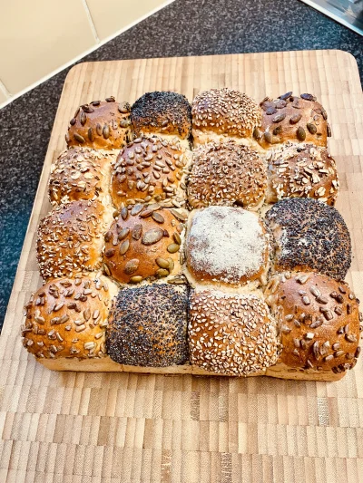 neales - @neales: Kwadratowy chleb z nasionami

Więcej zdjęć na insta https://www.i...