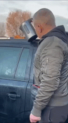 F.....x - #samochody #transport #auto #kierowcy #gif #heheszki No i teraz można otwor...