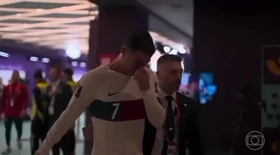 Mjj48003 - „Ronaldo to ten płaczący piłkarz? Taka #!$%@??”

„I jeszcze będzie płaka...