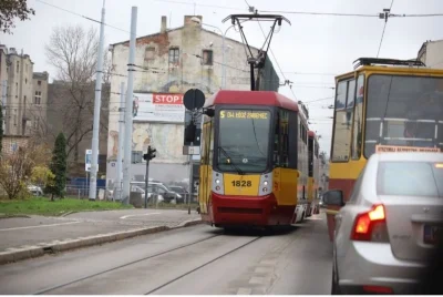 Pio_Coll - @Kaczypawlak @wykopyrek
Fajne te tramwaje, takie wcale nieblokujące.
Wręcz...