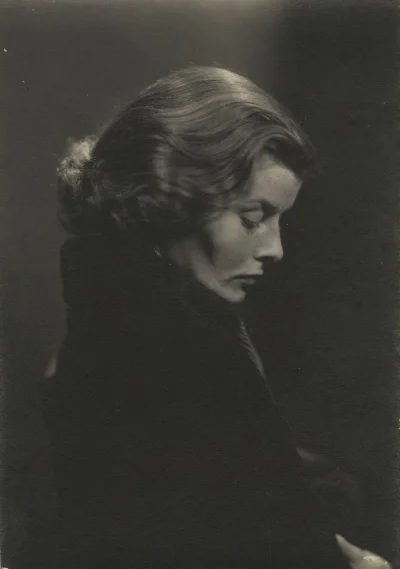 GARN - #fotografia #starezdjecia autor: Lusha Nelson, “Katharine Hepburn” (1933), gel...