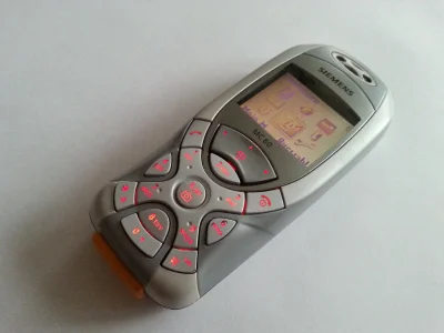 Elessar - Pierwszy telefon z kolorowym wyświetlaczem jaki miałem to Siemens MC60. Kur...