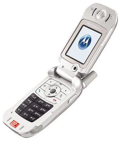 stabil88 - Motorola V980, chyba pierwszy telefon z aparatem jaki miałem.