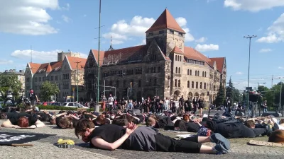bin-bash - @LandrynkowyKalabrakSpustoszenia: Poznan solidaryzuje sie z Kalingradem
