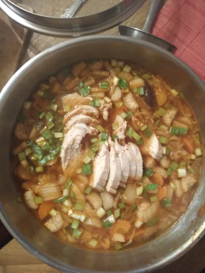 maegalcarwen - Ostro-kwaśna zupa w stylu koreańskim, z kurczakiem, ryżem, domowym kim...