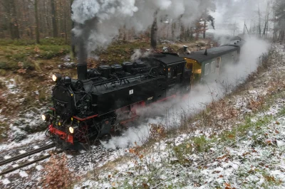 XKHYCCB2dX - Parowóz 99 749 pędzi w stronę Jonsdorf. Żytawska Kolejka Wąskotorowa 202...