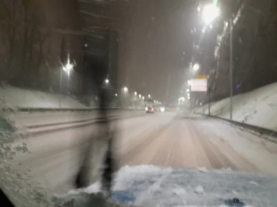 T.....o - #katowice ##!$%@?
Na autostradzie A4 5-7cm ubitego śniegu.
Kto by sie spo...