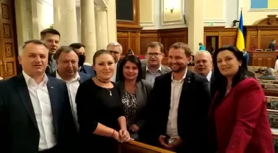 m.....e - @memifazi: ukraińscy posłowie serdecznie serdecznie dziękują Polakom za dar...