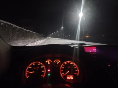 agareas - Kolejny samotny trip samochodem, tym razem było tankowanie, no ale do domu ...