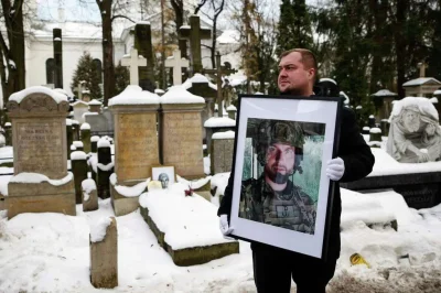 PIGMALION - #ukraina #rosja #wojna

Wczoraj w Warszawie odbył się pogrzeb poległego D...