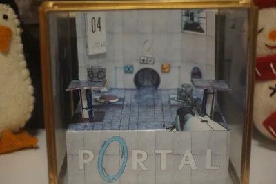tranzts - Zrobiłem sobie biedo dioramę z gry Portal 1 i chciałem pochwalić się efekte...