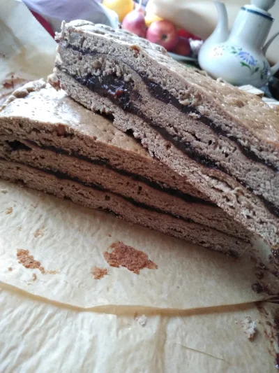 maegalcarwen - Piernik staropolski, surowe ciasto dojrzewało rok, słownie rok. Przeło...