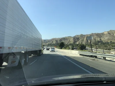 FeyNiX - Zanim zaczniecie się rzucać dlaczego ciężarówka jedzie lewym pasem to dodam ...