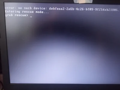 Powstaniec - Laptop, 2 systemy Ubuntu i windows, zrestartował się dziś, najpierw odpa...