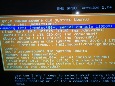 wojciet - @Powstaniec: bootujesz wykryty system i potem w terminalu instalujesz gruba...