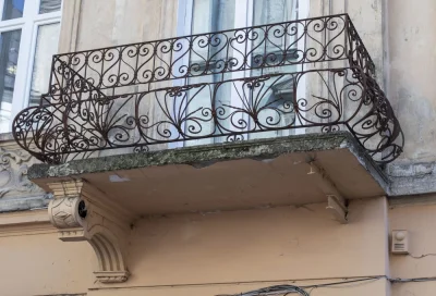 K.....a - > @Klopsztanga: zastanawiam się w wyniku czego poznikały np balkony? Jeśli ...