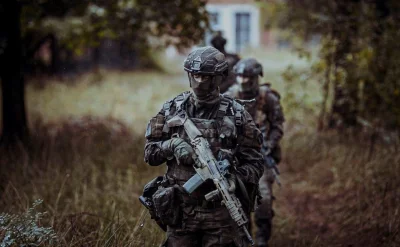 ArtBrut - #rosja #wojna #ukraina #wojsko #polska #bron #grot

Agencja Uzbrojenia podp...