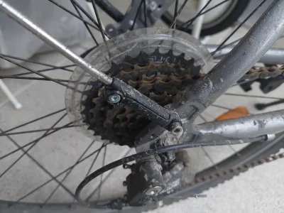 menchold - Czy to normalne, że rower po niespełna półrocznym użytkowaniu tak zardzewi...