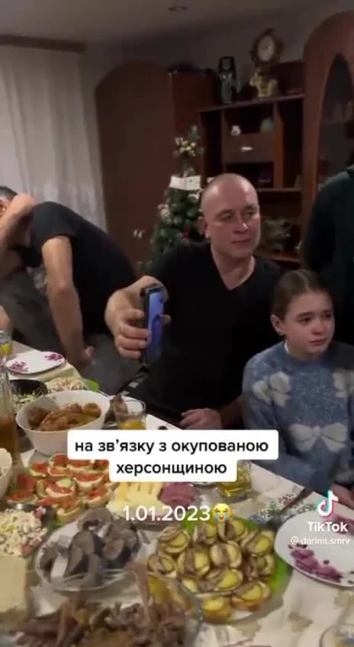 Wiggum89 - Reakcja ukraińskiej rodziny (mieszkającej na okupowanych terytoriach) na p...