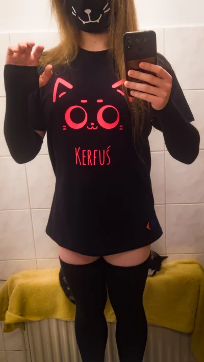 Bielecki - Nie dotykaj moich uszu, miau! (⇀‸↼‶)
SPOILER
#femboy #kerfus i trochę #pok...