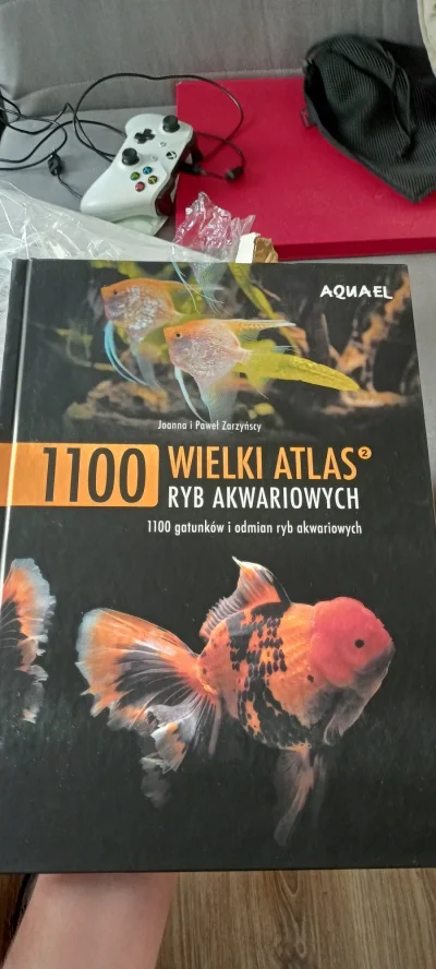 LewitujacyBanan - kupiłem "Wielki Atlas Ryb Akwariowych" autorstwa Zarzyńskich i jest...