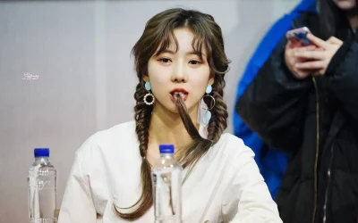 XKHYCCB2dX - #yoohyeon #dreamcatcher 
#koreanka