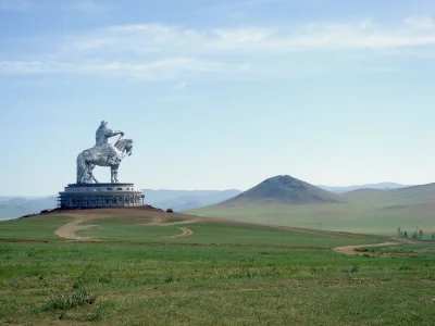 JednaZTychPrzekletychBestii - #ciekawostki

40 metrowy pomnik Czyngis Chana, Mongol...