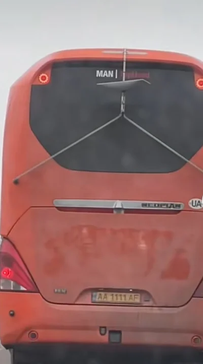 mepps - Autobus w #ukraina z zamontowaną anteną #spacex #starlink . Pomysłowe ( ͡º ͜ʖ...