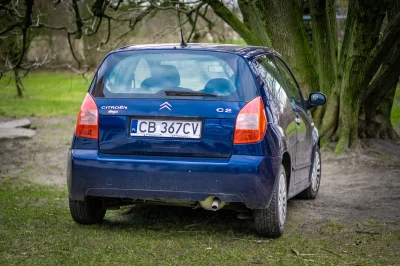 francuskie - Citroen C2 - bardzo fajne 4-osobowe auto do miasta. Dzisiaj już 3-drzwio...