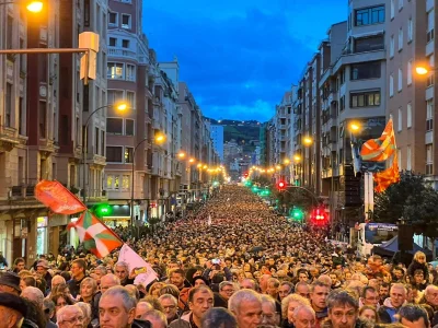 d.....u - Bilbao w ten weekend. Coroczna manifestacja o amnestie dla więźniów będącyc...