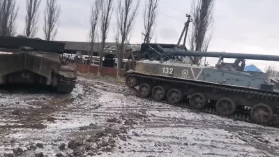 barnej_zz - Zdobyte rosyjskie działa samobieżnej haubicoarmaty 152 mm Hiacynt-S w rej...