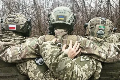 Wiggum89 - Polak, Czeczen i Ukrainiec walczący ramię w ramię przeciwko rosji 
#wojna...
