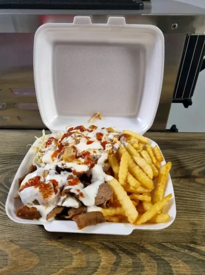 komuch92 - #kebab #przegryw kebab dla opa
Mieszane mięso i sos, koszt 24pln