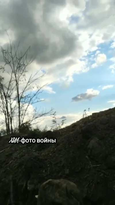 smooker - #rosja #ukraina #wojna
 Bombowiec liniowy Su-24 straszy Siły Zbrojne Ukrai...