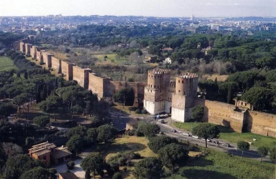 IMPERIUMROMANUM - Odcinek muru Aureliana

Odcinek muru Aureliana, który powstał w l...