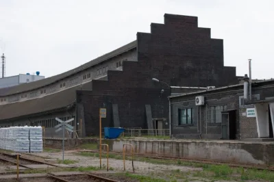 czeskiNetoperek - @niecodziennyszczon: W Luboniu nadal istnieje (i niszczeje) fabryka...