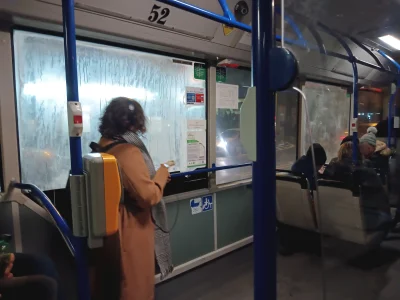 Poludnik20 - W Piotrkowie w autobusach bez zmian. Okna w pościąganych z niemieckich m...