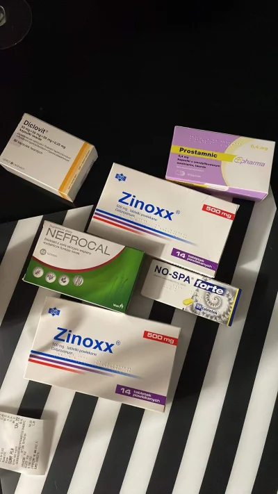 pawelkomar - #leki #zdrowie #medycyna #nfz 

26 lvl, a mam tyle tego brać, że muszę s...
