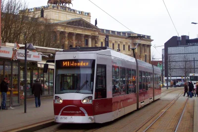 Michal9788 - Ten tramwaj wygląda na wściekłego/zdegustowanego.
#tramwaje #transport ...