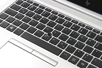 kojos - Czy w #hp #elitebook da się w jakiś sposób scrollować za pomocą Trackpointa? ...