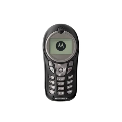 CCFight - @katolewak: Ja miałem taki dziwny twór na pierwszy telefon - Motorola C115.