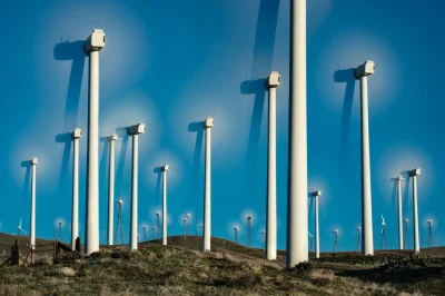TP53 - Długa ekspozycja turbin wiatrowych. 

#ciekawostki #fotografia #zdjecia #