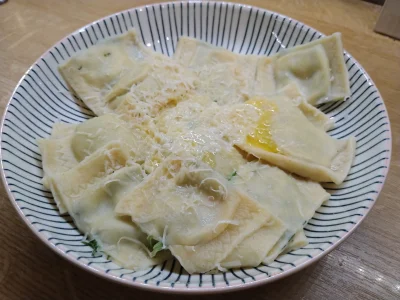 mielonkazdzika - Obiecane ravioli z ricotta i szpinakiem.
Mam mieszane uczucia. W sm...