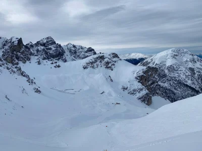advert - Luuudzie, przecież tu nikogo nie ma #narty #austria #heheszki #zima