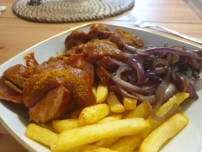 bobryikaczki - #gotowanie #gotujzwykopem #jedzenie #jedzzwykopem #kuchnia Currywurst ...