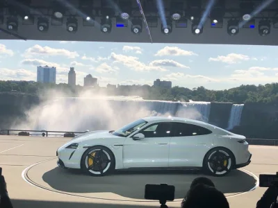 anon-anon - Porsche Taycan, topowa wersja 182k$
 https://electrek.co/2019/09/04/pors...