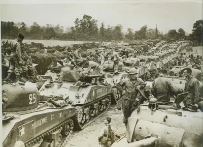 myrmekochoria - Amerykańskie wojsko we Francji, 15 sierpnia 1944 roku.

Fotgrafia z...