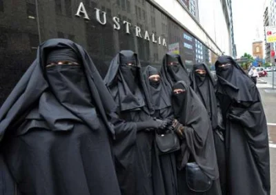 ssabinne - Nowa moda z Australii
#Australia #swiat #islam #imigranci #ciekawostki #m...