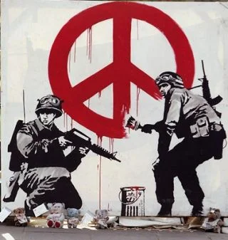 chrisx - > #banksy

@ipkis123: #banksy #banksy #banksy
ten też jest Banksy