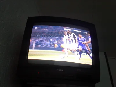 Damasweger - Oglądałem finał Ligi Mistrzów w takim malutkim telewizorku ( ͡° ͜ʖ ͡°)